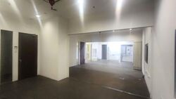 Toh Guan Road (D22), Warehouse #576601411